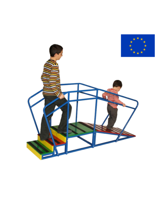 Escalier pédiatrique avec rampe et doubles mains courantes | Kiné-Stock