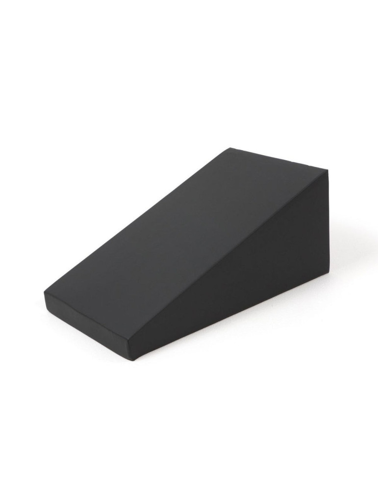 Triangle spine corrector