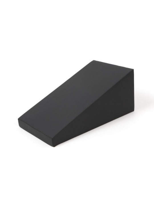 Triangle spine corrector